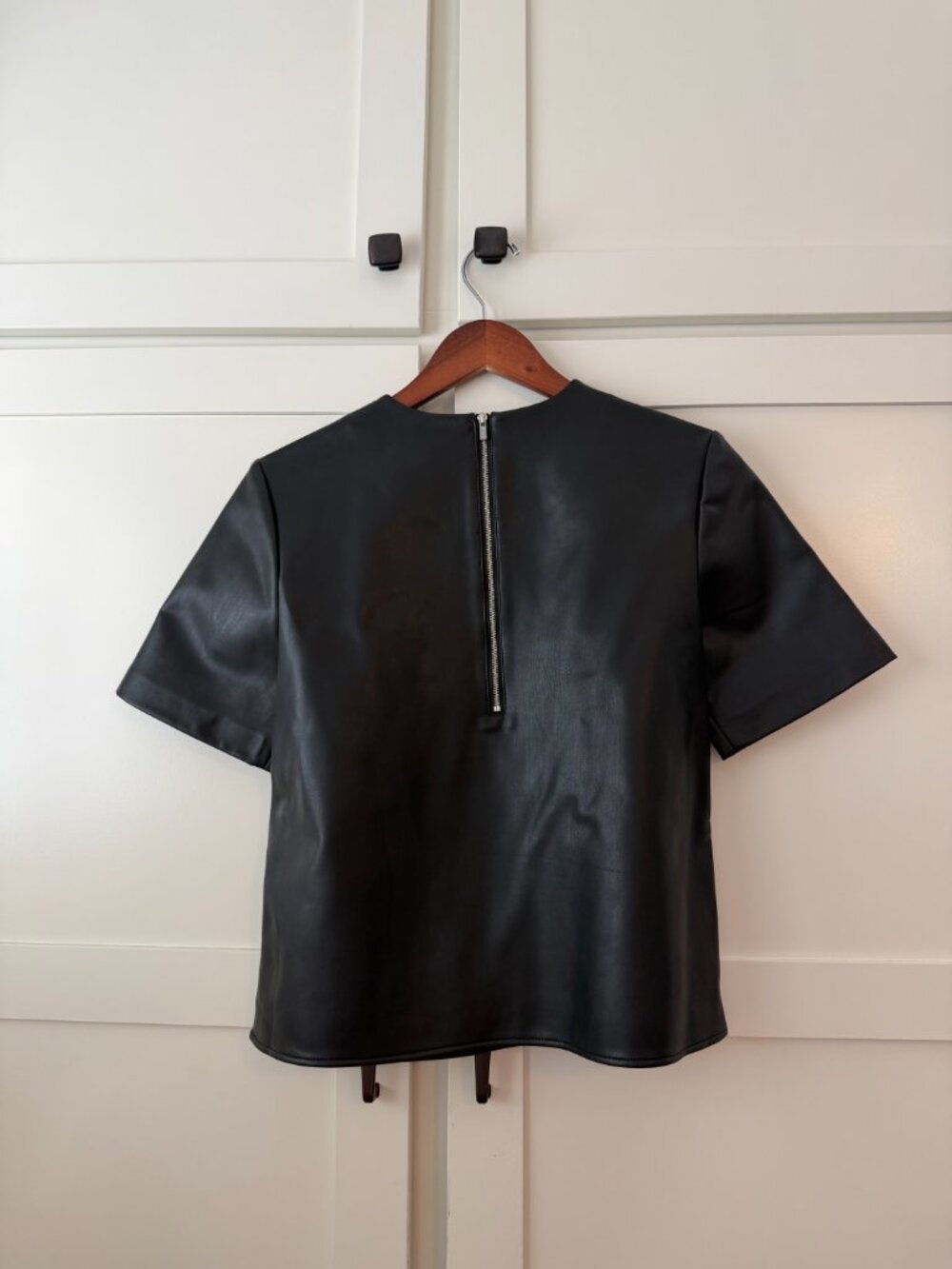 Tibi Black Faux Leather Top Size 4 Short Sleeve - Picture 2 of 4